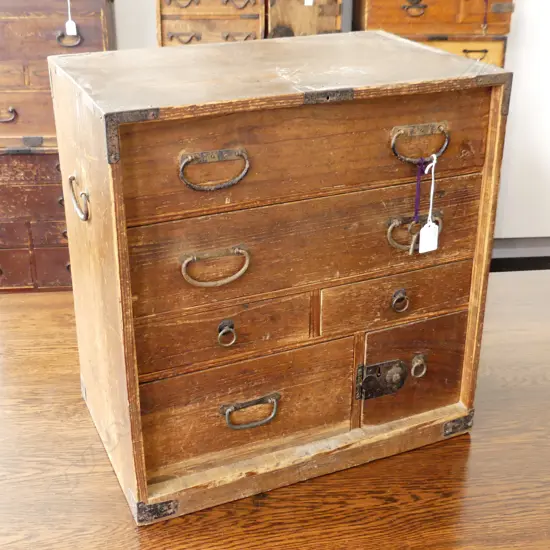 OLD JAPANESE small TANSU COLLECTORS/BEDSIDE CABINET 6 drawer w key H.470mm.