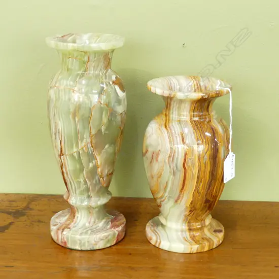 2 ONYX VASES H190 / 250MM
