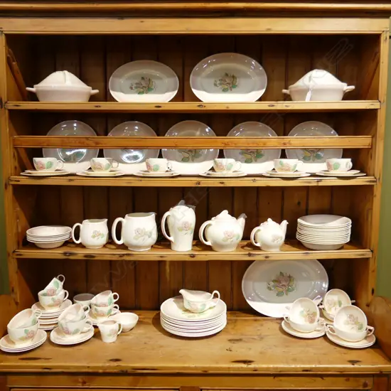 LG SUSIE COOPER 'PATRICIA ROSE' DINNER SET...