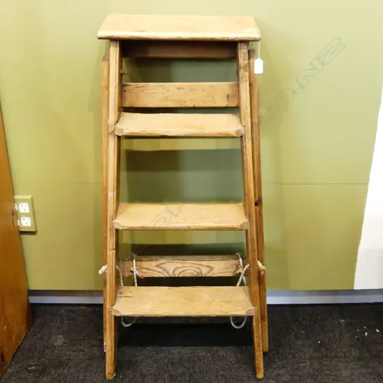 ANTIQUE PINE STEP LADDER 500x880x850mm