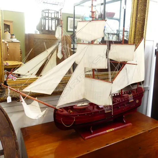 LG MODEL SAIL BOAT 'NONSUCH' W.1130 H.1000mm