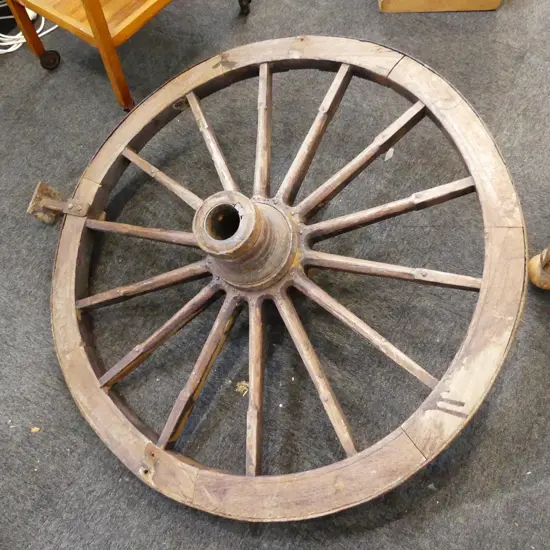 LG RUSTIC WOODEN WHEEL 1100mm dia