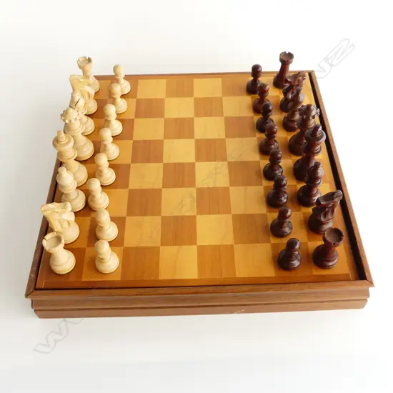 ITALIAN CARVED WOODEN CHESS SET 400x400mm