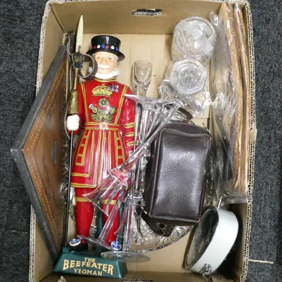 BOX LOT BEEFEATER DECANTER, 2x 1980s ROLLING STONE MAGAZINE, CRYSTAL ETC