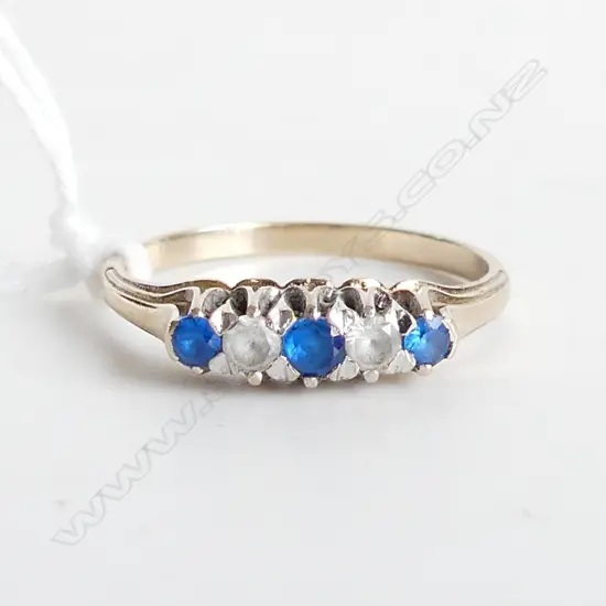 9CT GOLD BLUE & COLOURLESS GEM SET RING, SIZE Q, 2.3GMS 