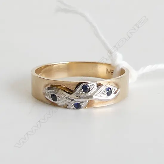 9CT GOLD SAPPHIRE SET RING, SIZE N, 2.47GMS
