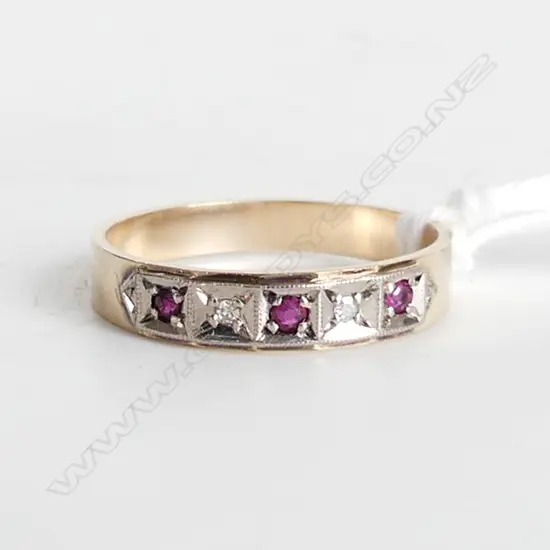 9CT GOLD RUBY & DIAMOND SET RING, SIZE P. 2.13GMS