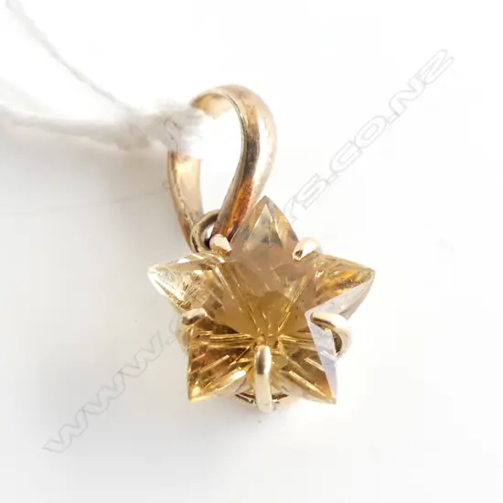 18ct GOLD & STAR CUT CITRINE PENDANT