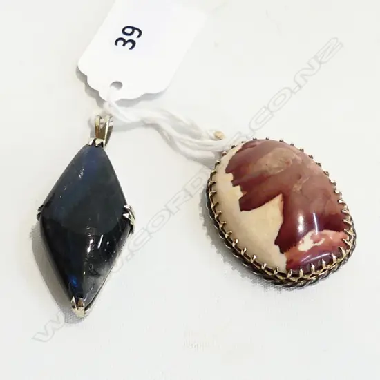 9CT & SILVER FRAMED PENDANT agate pendant + LABRADITE pendant