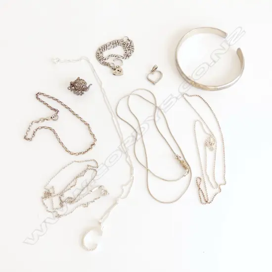 SILVER JEWELLERY: 4 NECKLACES + PENDANTS + 2 BRACELETS + BANGLE