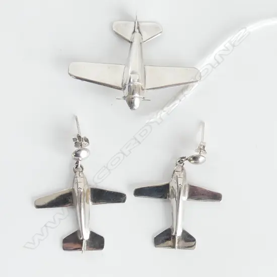925 SILVER AEROPLANE BROOCH & EARRINGS SET, 11.8 GRAMS 