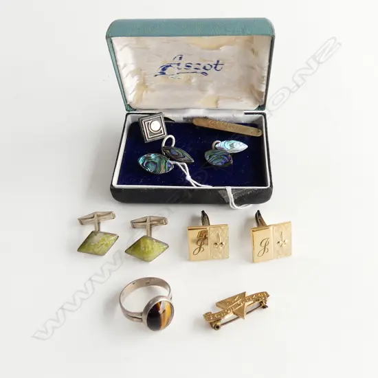 9ct GOLD BROOCH 2.24gms + SILVER RING + CUFFLINKS