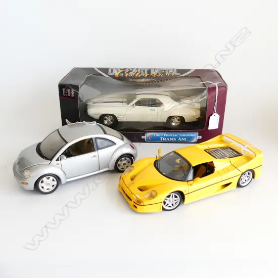 BOXED DIE CAST 69 PONTIAC FIREBIRD L350MM & UNBOXED FERRARI  L240MM & VW BETTLE L220MM