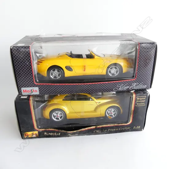 2 DIE CAST MAISTO CHRYSLER PRONTO L320MM  & MUSTANG CONVERTABLE 
