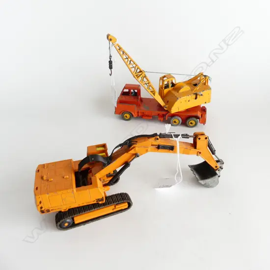 DIE CAST VINTAGE DINKY LORRY MOUNTED CRANE L220MM & SIKU EXCAVATORL235MM