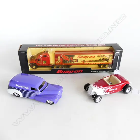3 SNAP ON DIE CAST MODELS BOXED TRUCK & TRAILER L380MM UNBOXED ROADSTER  L150MM & 46 CHEV HOTROD L170MM