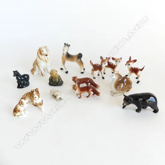 TRAY 14 SM & MINIATURE COLLECTABLE ANIMALS, FAWNS, CAMEL, BEAR, FOX, MONKEY ETC...