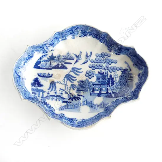 An early 1800s Davenport blue and white dish