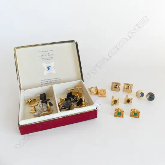 OLD CIGARETTE BOX 17 ASST CUFF LINKS