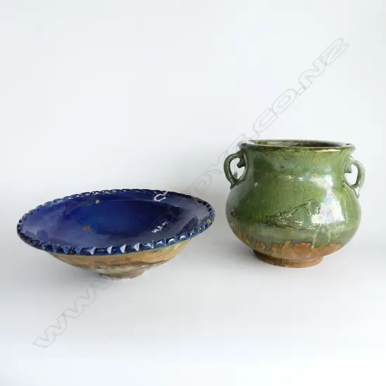 VINTAGE STYLE GREEN PLANTER (H. 260mm) & ANTIQUE STYLE GARDEN DISPLAY BLUE BOWL (DIA. 365mm)