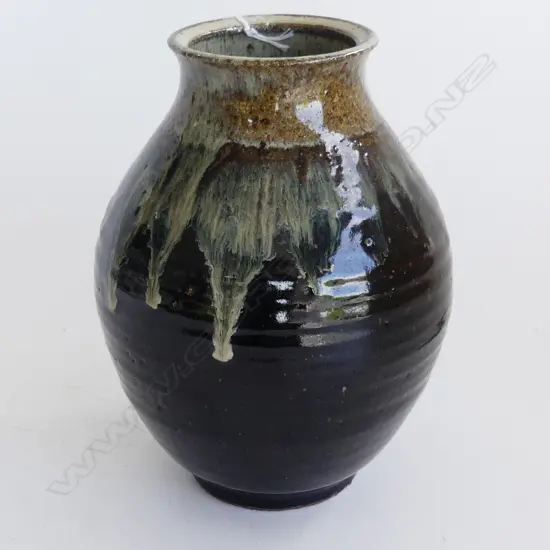 ORIENTAL POTTERY DRIP GLAZE VASE H. 220mm
