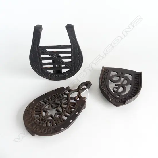 3 ANTIQUE CAST IRON TRIVETS ENTERPRISE USA, GOOD LUCK HORSE SHOE ETC