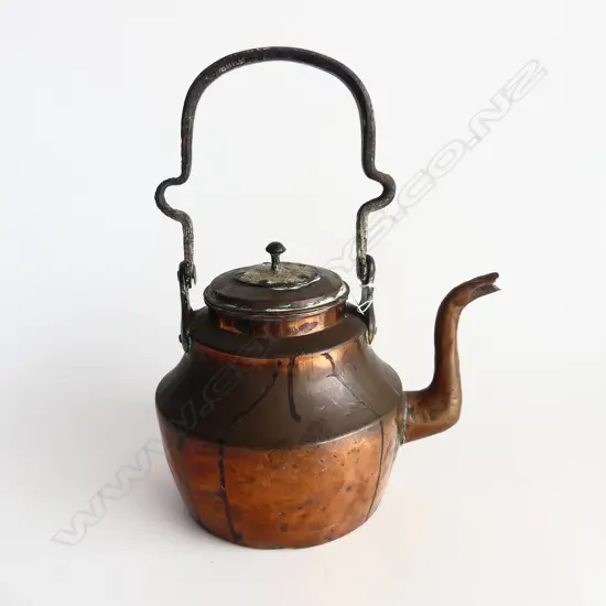LARGE VICTORIAN COPPER KETTLE WITH FORGED IRON HANDLE H. 370mm (WITH HANDLE)