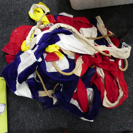 COLLECTION OF SHIPS SIGNALING BUNTING