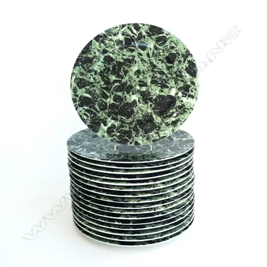 17 VILLEROY & BOCH GREEN MARBLE PRINT DINNER PLATES 285mm dia