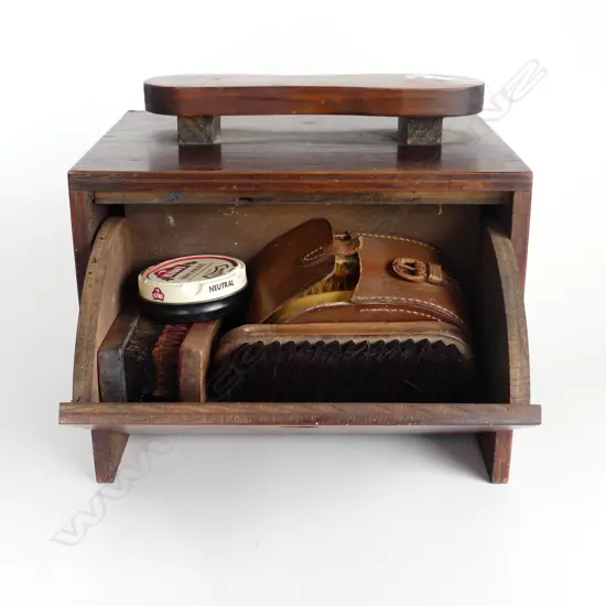 VINTAGE SHOE SHINE BOX w. BRUSHES ETC W.295mm