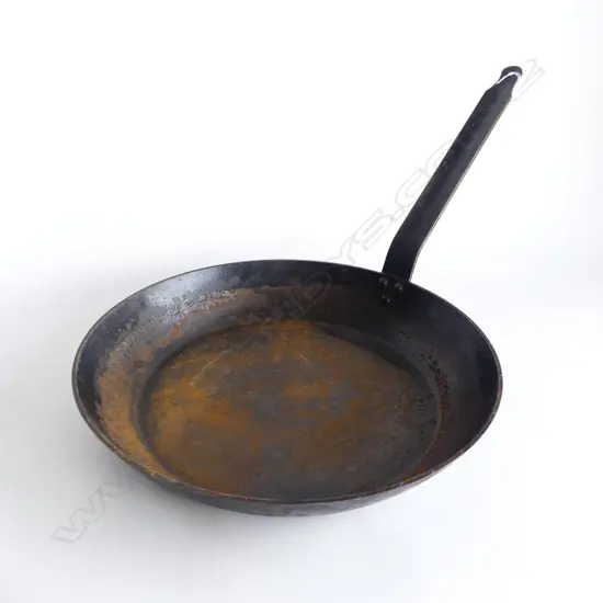 LG VINTAGE CAST IRON FRY PAN, DIA 355mm