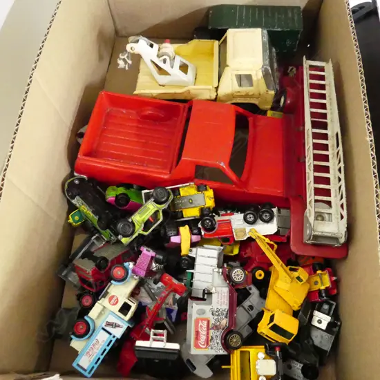 BOX VINTAGE TOY CARS