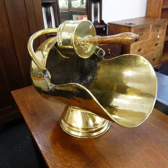 LG VICTORIAN BRASS COAL BUCKET & SCOOP, 450 x 320 x 370mm
