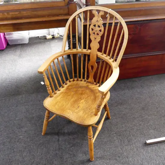 OAK WHEEL BACK WINDSOR CHAIR