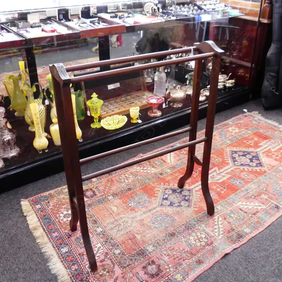 VINTAGE WOODEN TOWEL RAIL 710x305x900mm