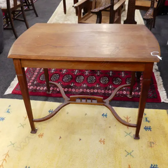 EARLY 20thC OAK BREAKFAST TABLE, SHAPED STRETCHER BASE 1050x630x755mm