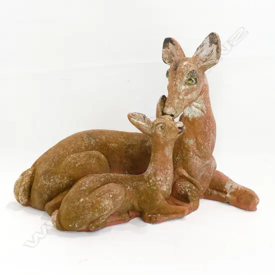 VINTAGE CONCRETE GARDEN STATUE - DOE & FAWN DEER W.520mm