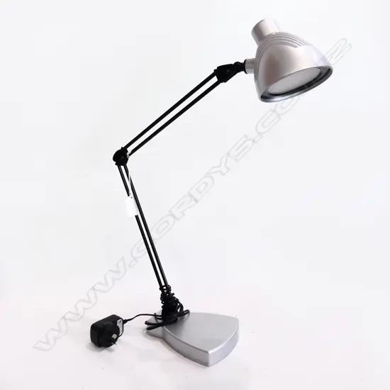 MODERN DESK LAMP