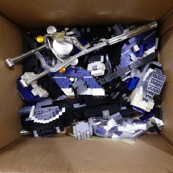 BOX LOT OF LEGO