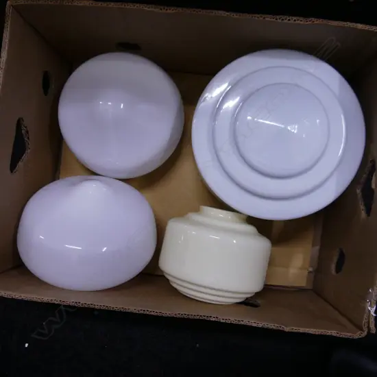 4 ASST DECO GLASS LIGHT FITTINGS 