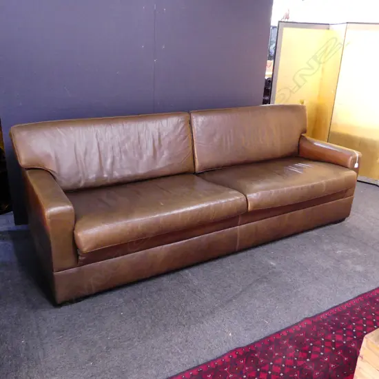 LG LEATHER SOFA 2500x950x900mm