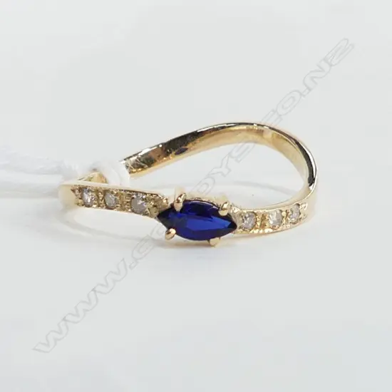 9CT GOLD SAPPHIRE & DIAMOND TWIST RING,1.40GMS