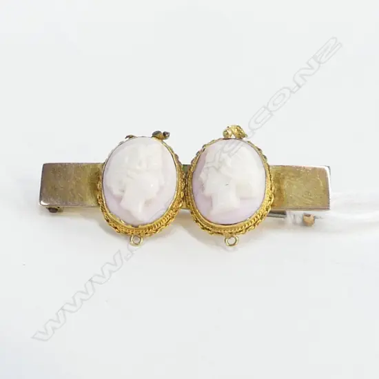 9CT GOLD SET TWIN CAMEO BROOCH, 4.54gms faults