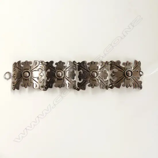SILVER? BRACELET 
