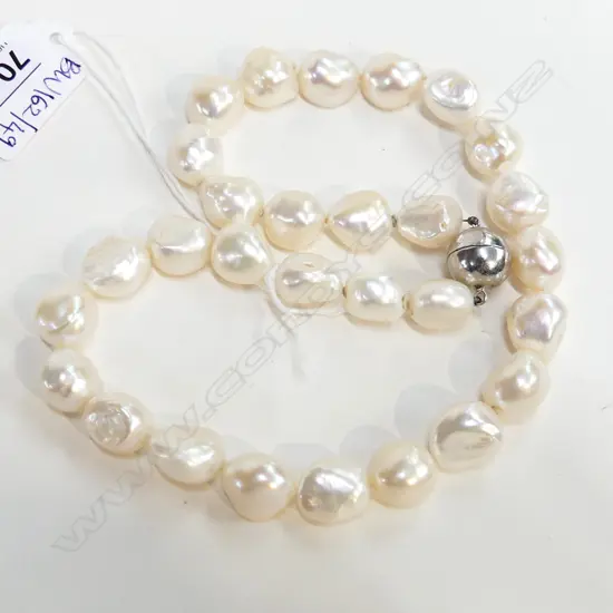 PEARL NECKLACE w. MAGNETIC CLASP L.460mm