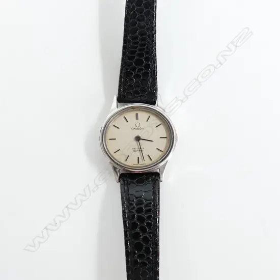 LADIES OMEGA DE VILLE OVAL FACE WRIST WATCH