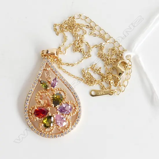 18K GOLD PLATED MULTI GEM SET PENDANT & CHAIN COSTUME JEWELLERY