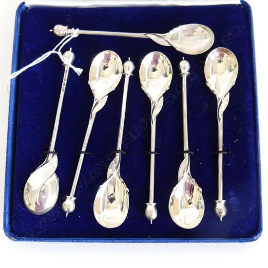 7 STG SILVER TEASPOONS w. GUM NUT DESIGN L.110mm 97 GRAMS, CASED