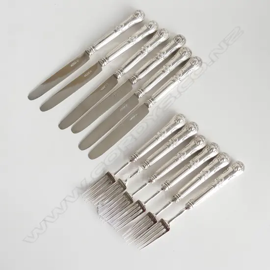 12 PCE KINGS PATTERN STG SILVER FRUIT SET; STG BLADES & HANDLES, SHEFFIELD 1824 561 GRAMS