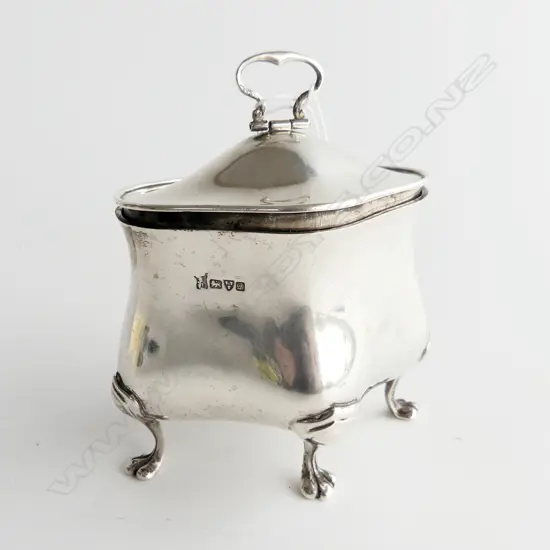 STERLING SILVER TEA CADDY . ON 3 PAD FEET .CHESTER 1904 ? 178gm 100x120mm